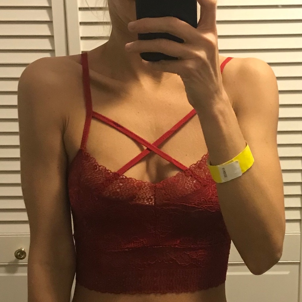 Last! NWT RED lace bralette crop top - Picture 3 of 3